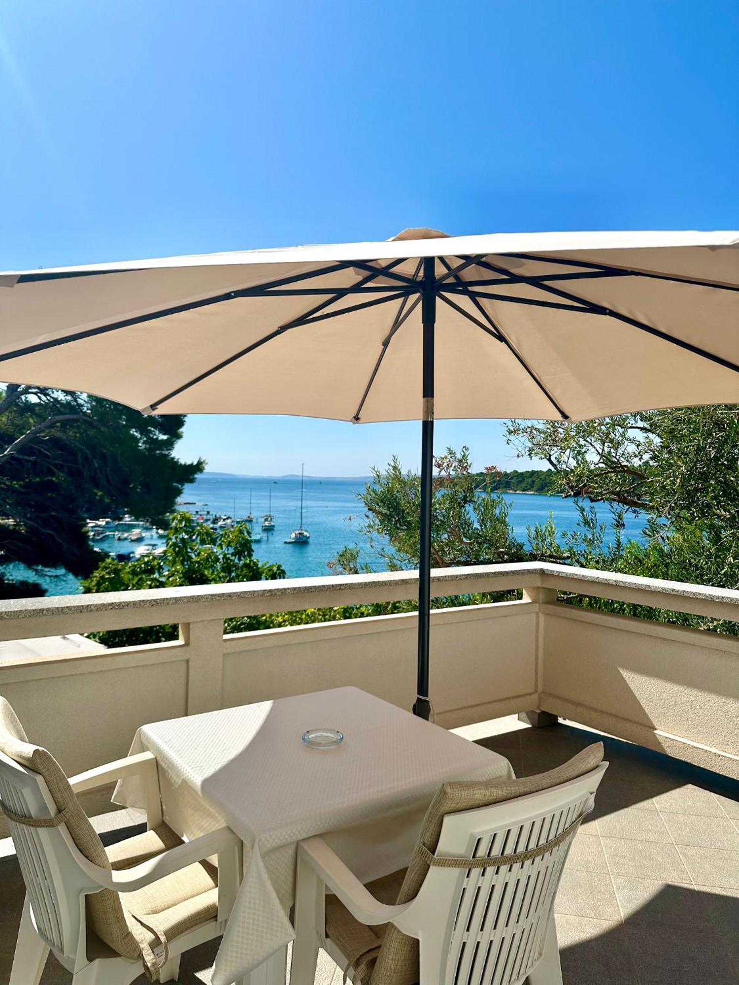 Sea View Room Macolic Palit Bagian luar foto