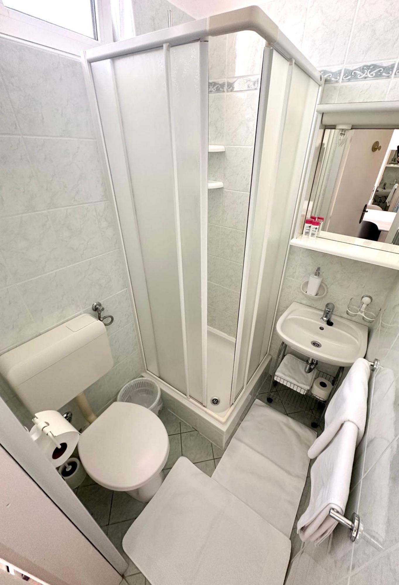 Sea View Room Macolic Palit Bagian luar foto