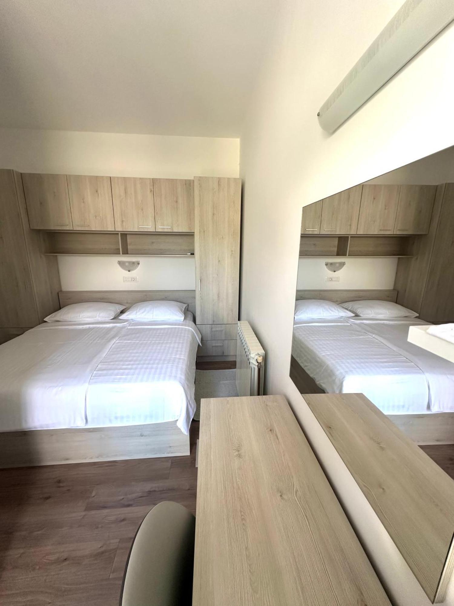 Sea View Room Macolic Palit Bagian luar foto
